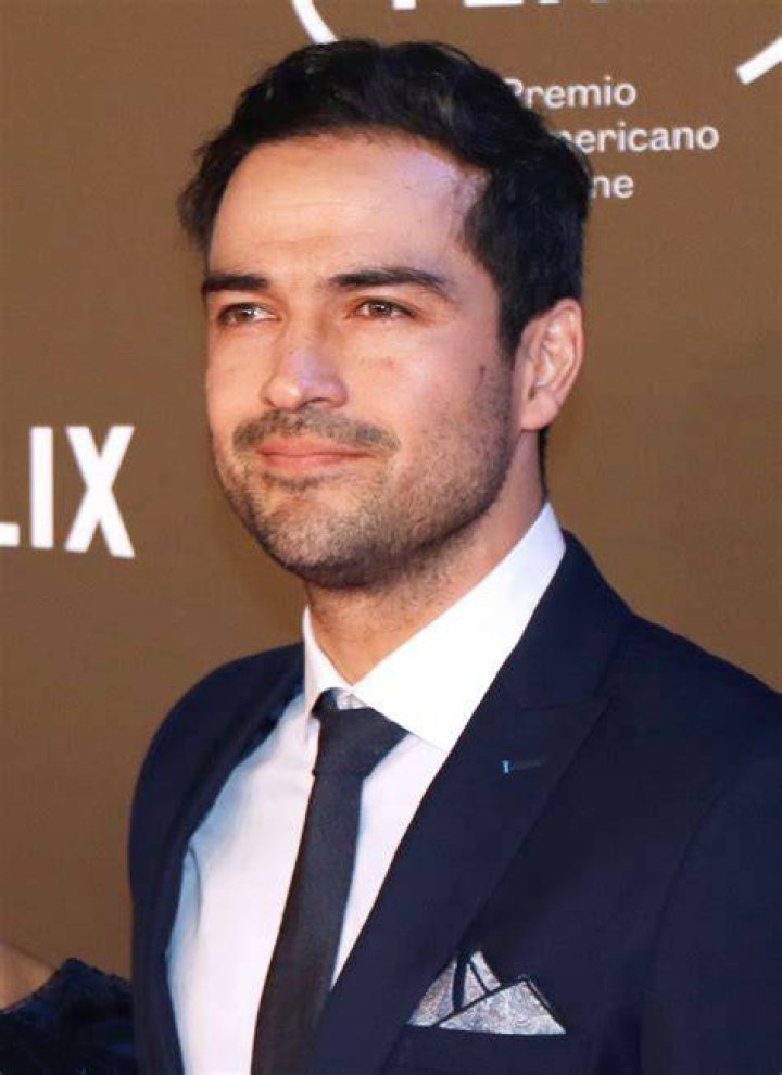 Alfonso Herrera Net Worth