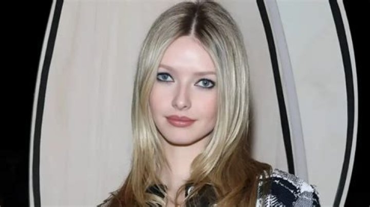 Apple Martin Biography