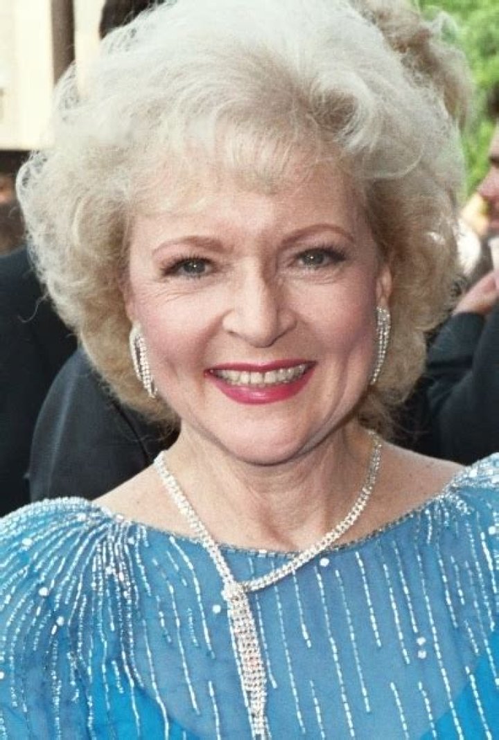 Where will Betty White be buried? 1 Betty White