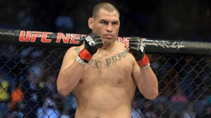 Cain Velasquez family, wife, children 1 Cain Velasquez