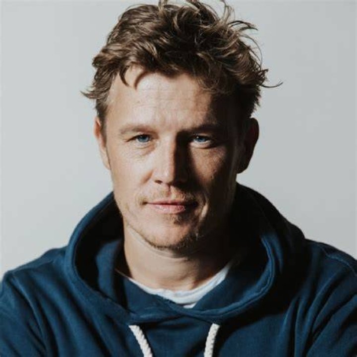 Christopher Egan Net Worth