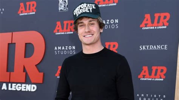 Cole Bennett Biography