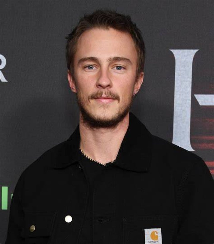 Drew Starkey Net Worth