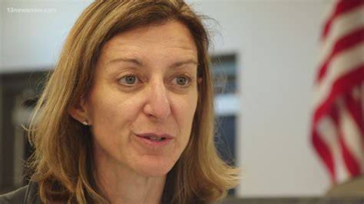 Elaine Luria military service: Did Elaine Luria serve as a Navy officer? 1 Elaine Luria 1200x675