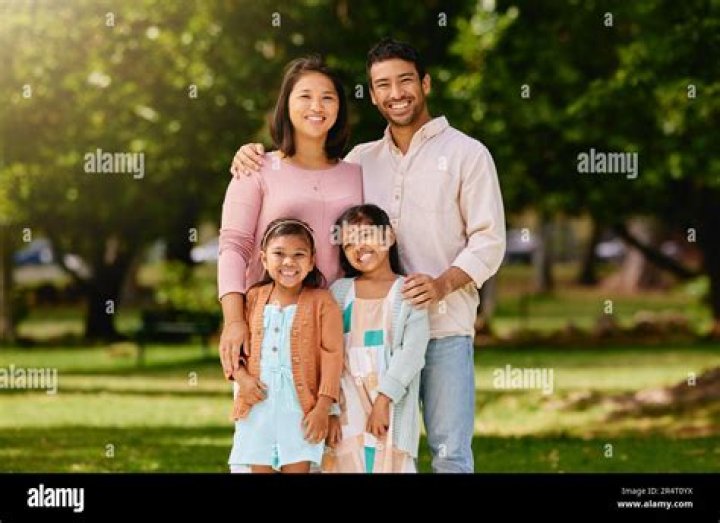 Cassidy Hutchinson education: Where did Cassidy Hutchinson go to college? 1 family.