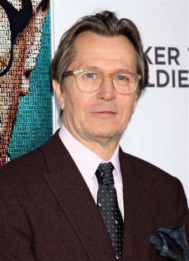Gary Oldman Biography