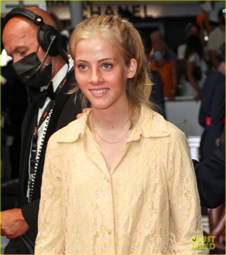 Who is Hazel Moder, Julia Roberts' daughter? 1 Hazel Moder and Julia Roberts