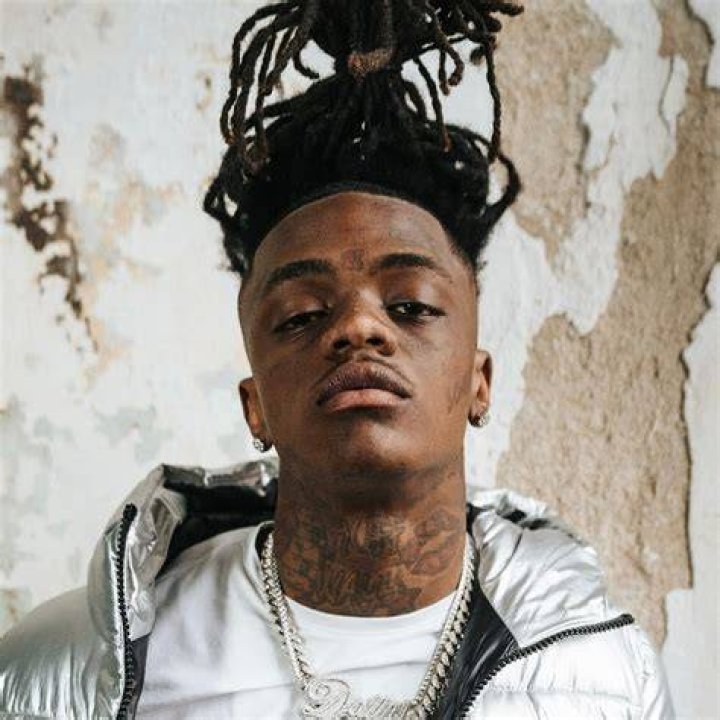 Does JayDaYoungan have a brother? 1 JayDaYoungan 1