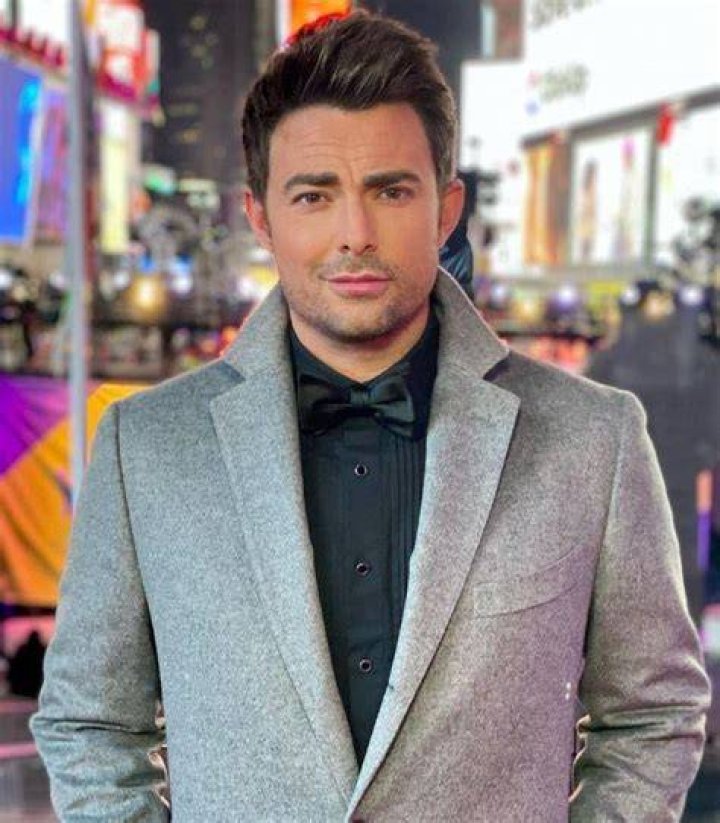 Jonathan Bennett Age, Weight, Height, Measurements