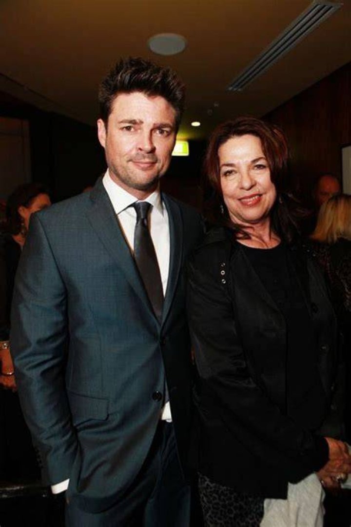 Karl Urban parents: Meet father, mother, and siblings 1 Karl Urban parents