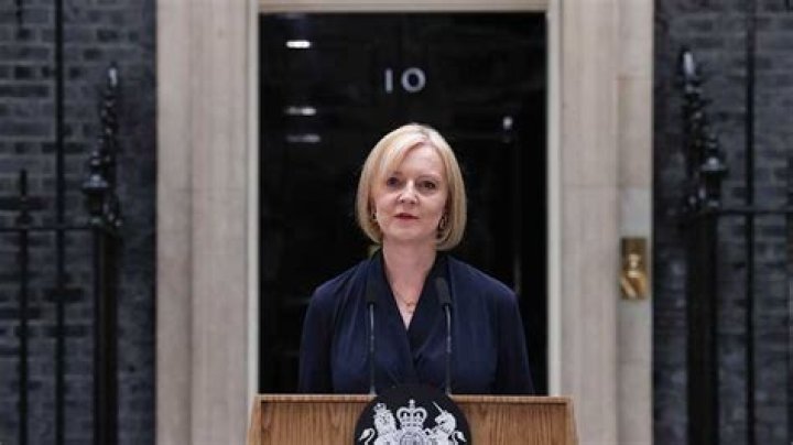 Where did Liz Truss go to school? College and degrees 1 Liz Truss 1