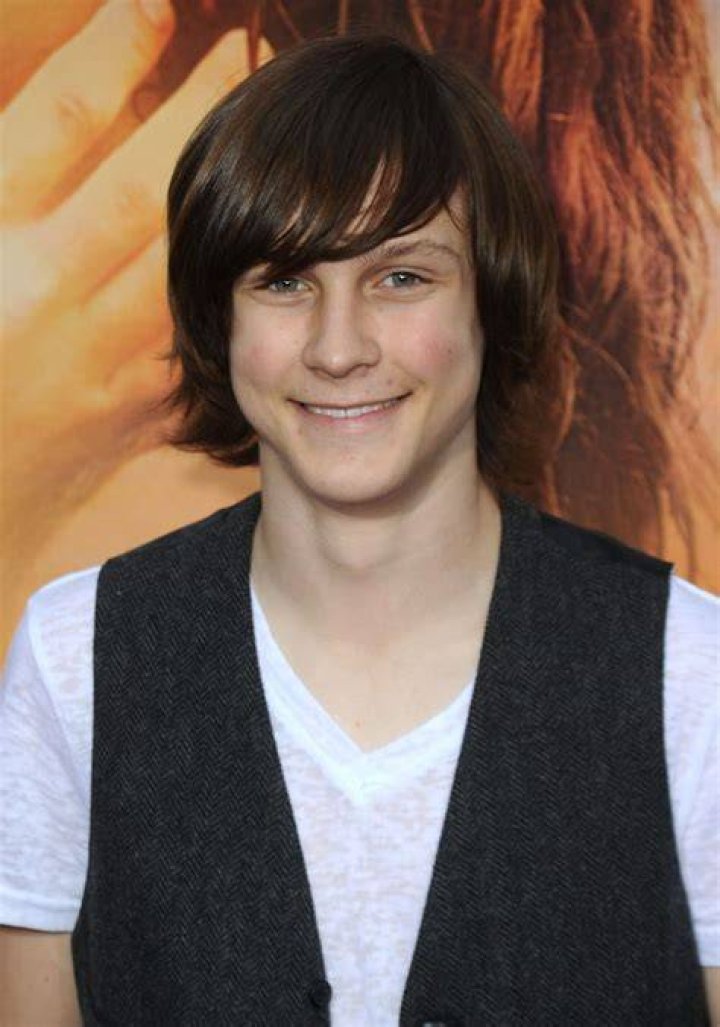 Logan Miller Net Worth