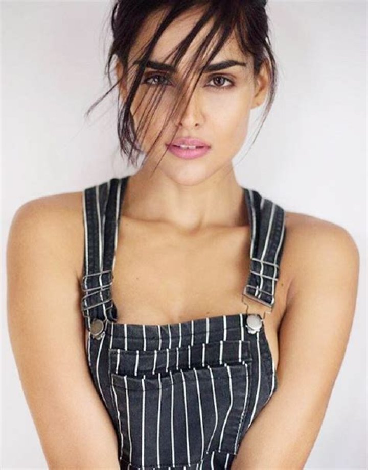 Nathalia Kaur Nathalia Kaur