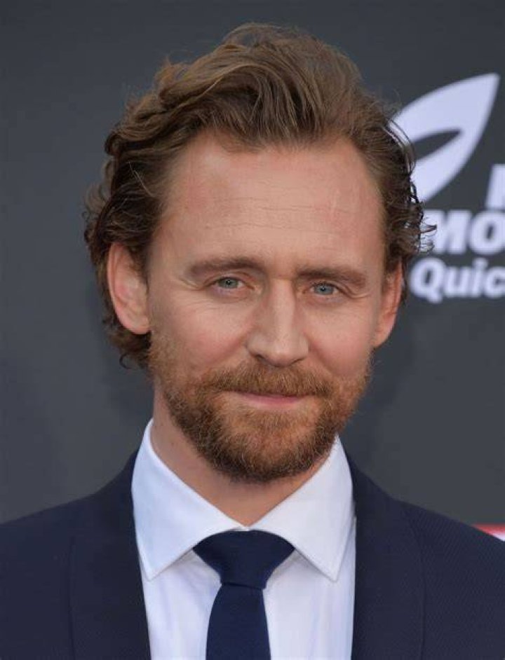 Tom Hiddleston Biography