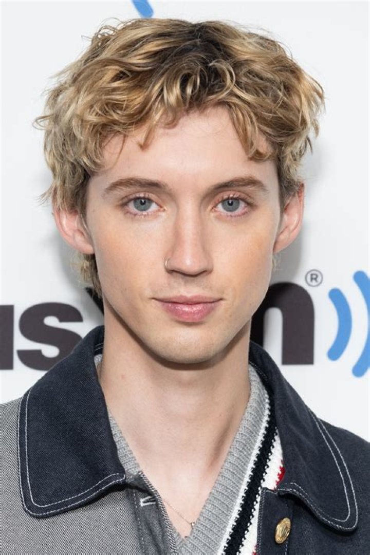Troye Sivan Biography