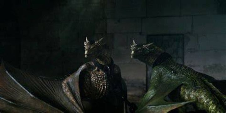 Viserion being controlled by the Night King.